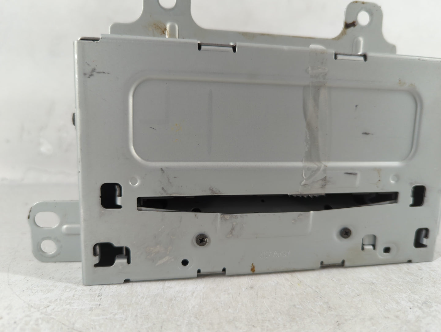 2011-2012 Chevrolet Cruze Radio AM FM Cd Player Receiver Replacement P/N:20983517 Fits Fits 2010 2011 2012 OEM Used Auto Par