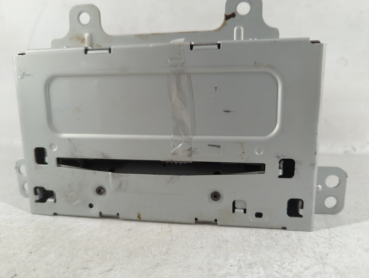 2011-2012 Chevrolet Cruze Radio AM FM Cd Player Receiver Replacement P/N:20983517 Fits Fits 2010 2011 2012 OEM Used Auto Par
