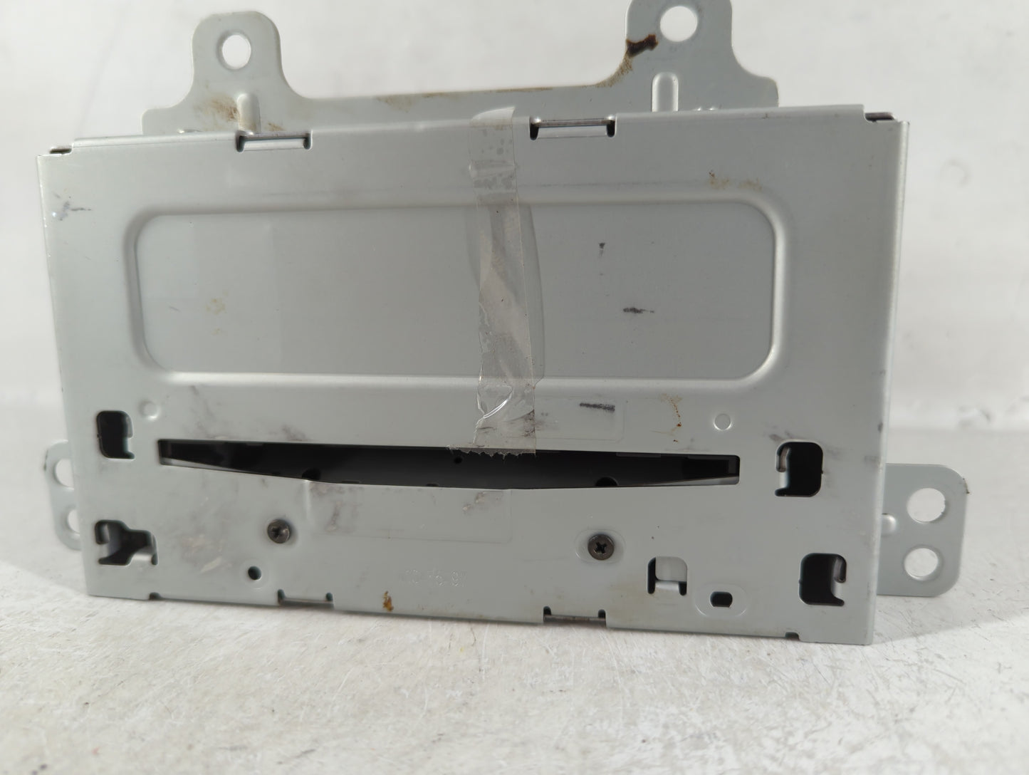 2011-2012 Chevrolet Cruze Radio AM FM Cd Player Receiver Replacement P/N:20983517 Fits Fits 2010 2011 2012 OEM Used Auto Par
