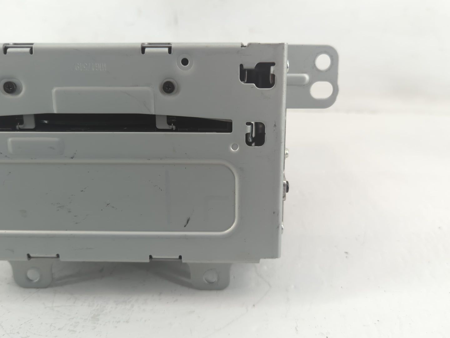 2011-2012 Chevrolet Cruze Radio AM FM Cd Player Receiver Replacement P/N:20983517 Fits Fits 2010 2011 2012 OEM Used Auto Par