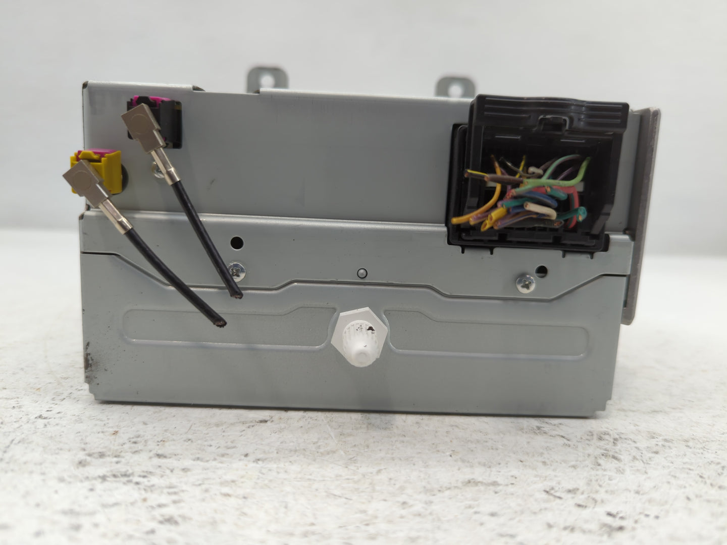 2011-2012 Chevrolet Cruze Radio AM FM Cd Player Receiver Replacement P/N:20983517 Fits Fits 2010 2011 2012 OEM Used Auto Par