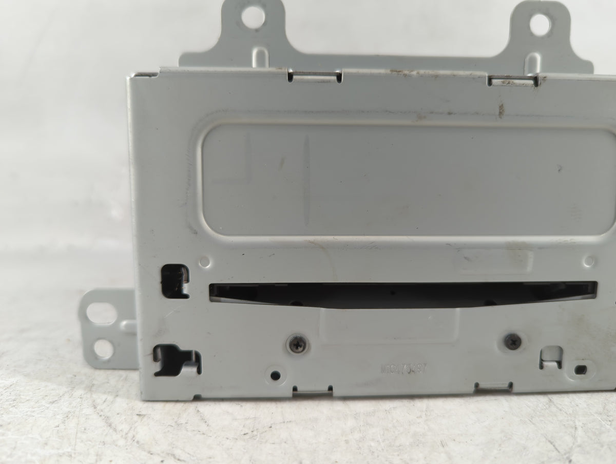 2011-2012 Chevrolet Cruze Radio AM FM Cd Player Receiver Replacement P/N:20983517 Fits 2010 2011 2012 OEM Used Auto Parts - 