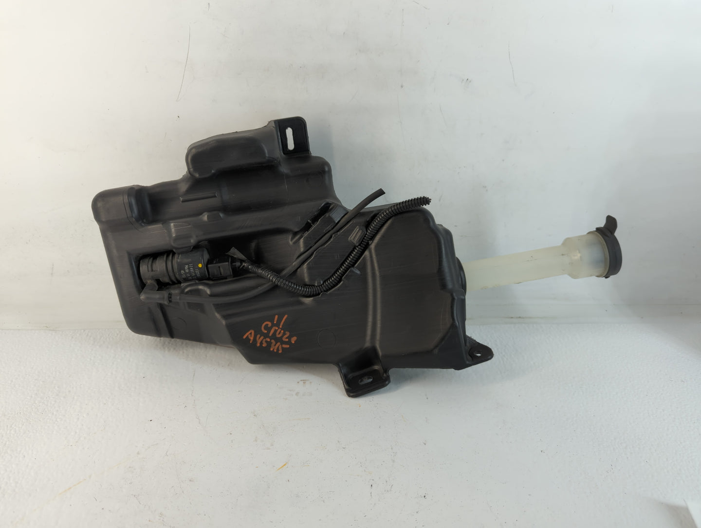 2011-2016 Chevrolet Cruze Windshield Washer Fluid Reservoir Bottle Oem - Oemusedautoparts1.com