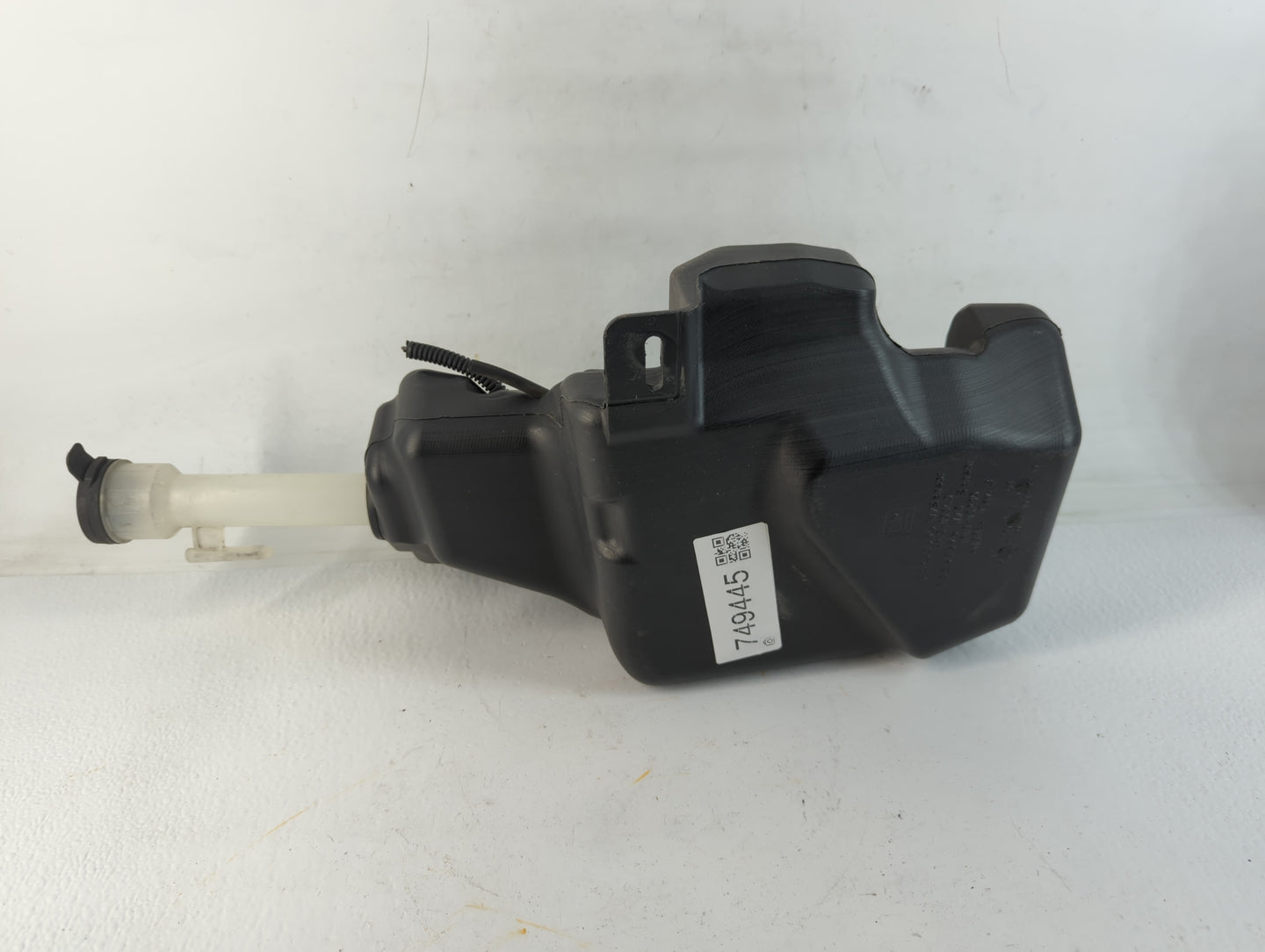 2011-2016 Chevrolet Cruze Windshield Washer Fluid Reservoir Bottle Oem - Oemusedautoparts1.com
