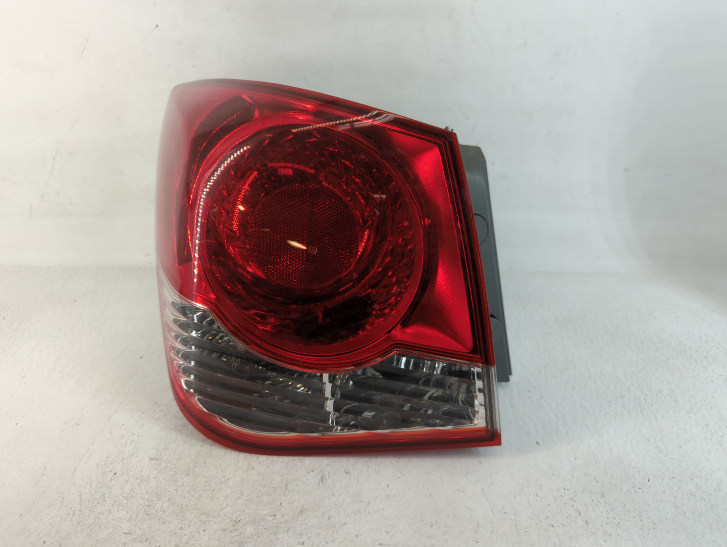 2011-2016 Chevrolet Cruze Tail Light Assembly Driver Left OEM Fits Fits 2011 2012 2013 2014 2015 2016 OEM Used Auto Parts - 