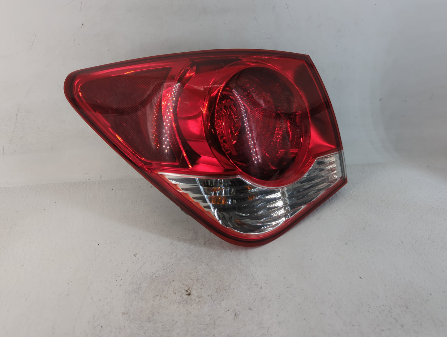 2011-2016 Chevrolet Cruze Tail Light Assembly Driver Left OEM Fits Fits 2011 2012 2013 2014 2015 2016 OEM Used Auto Parts - 