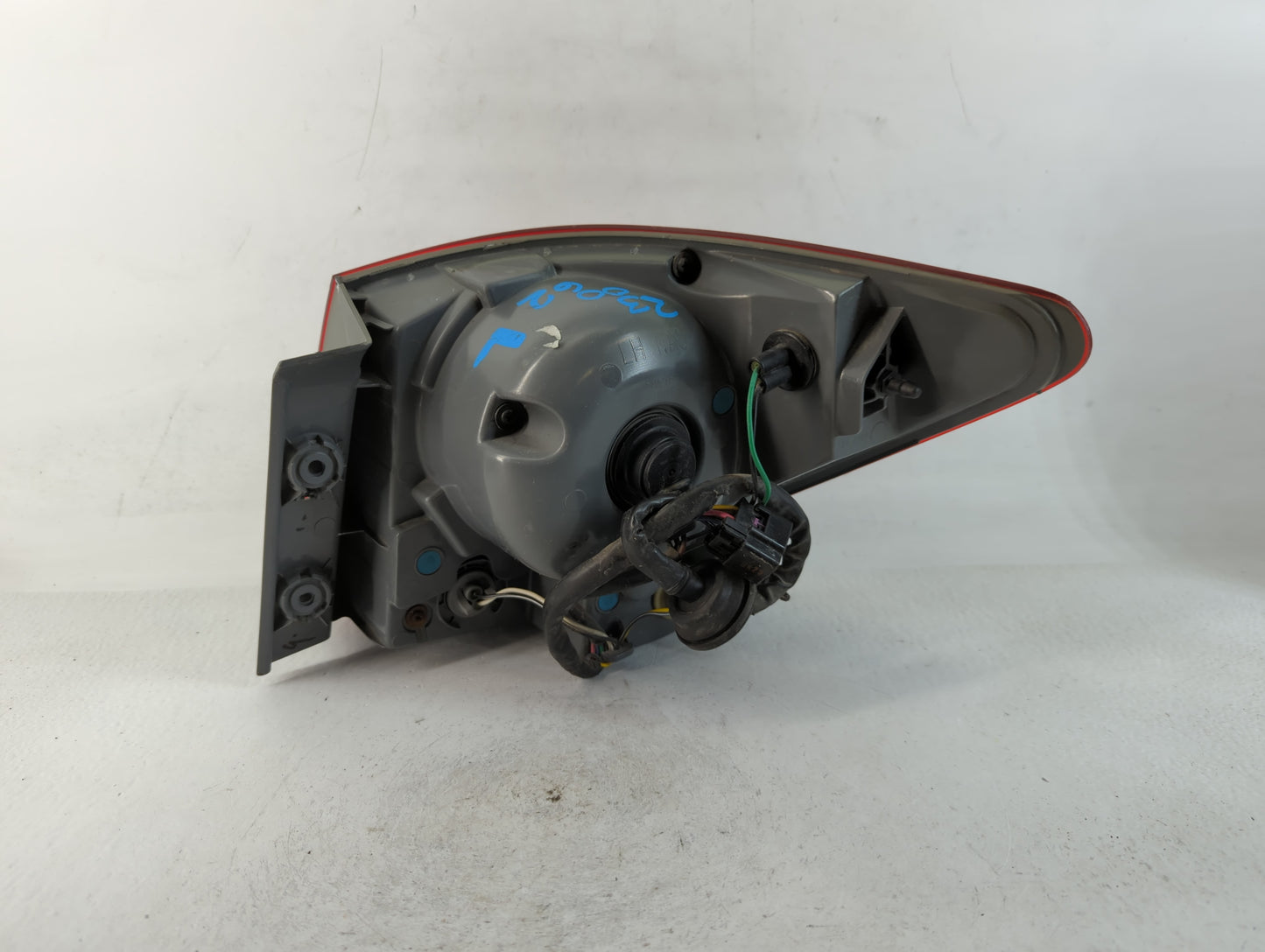 2011-2016 Chevrolet Cruze Tail Light Assembly Driver Left OEM Fits Fits 2011 2012 2013 2014 2015 2016 OEM Used Auto Parts - 