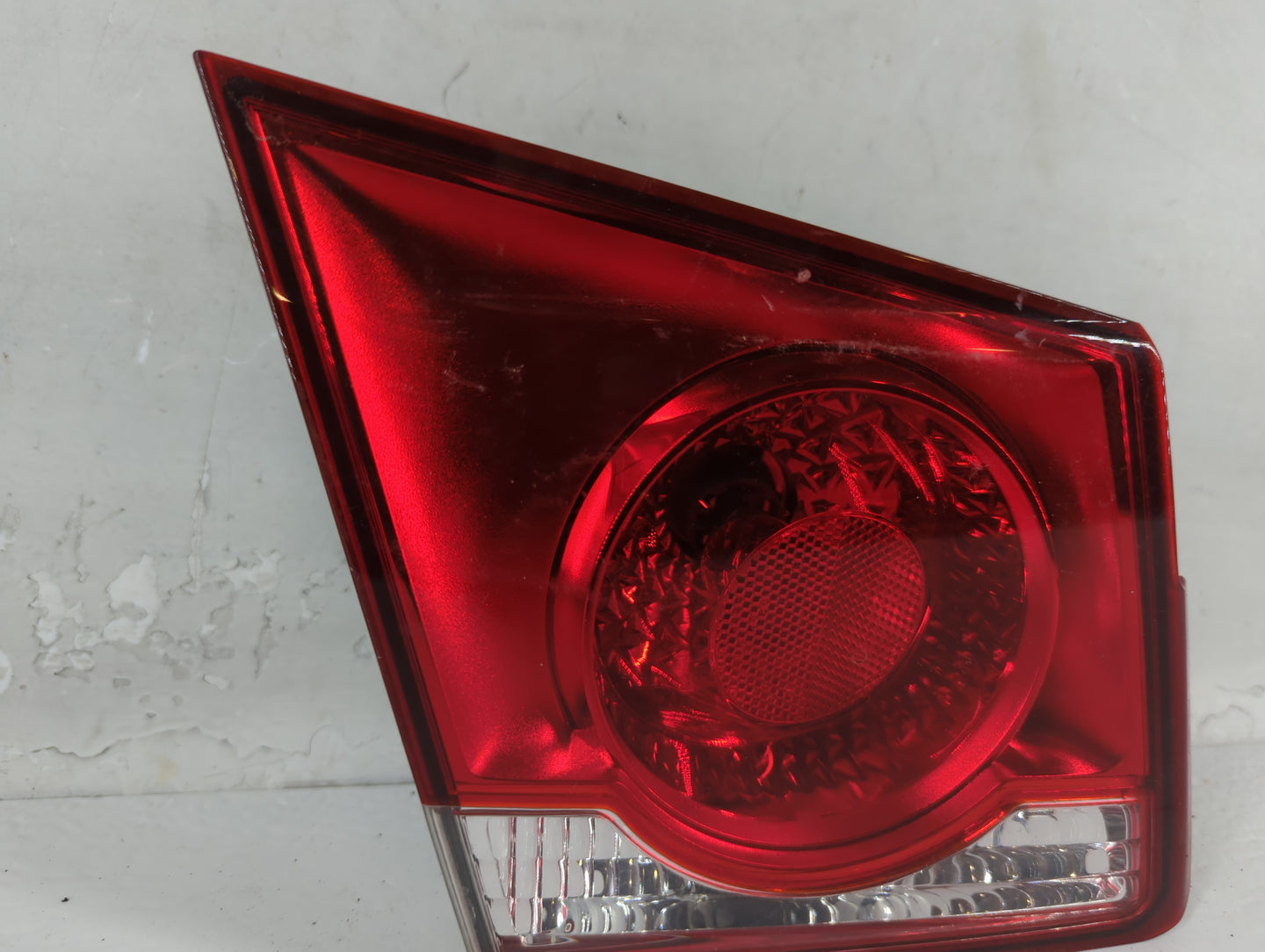 2011-2016 Chevrolet Cruze Tail Light Assembly Driver Left OEM Fits Fits 2011 2012 2013 2014 2015 2016 OEM Used Auto Parts - 