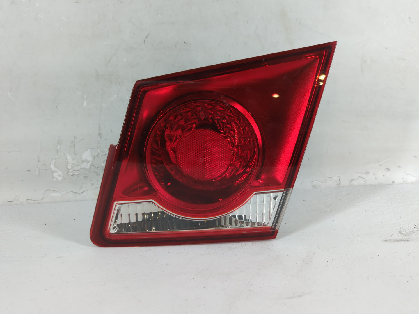 2011-2016 Chevrolet Cruze Tail Light Assembly Passenger Right OEM Fits Fits 2011 2012 2013 2014 2015 2016 OEM Used Auto Part
