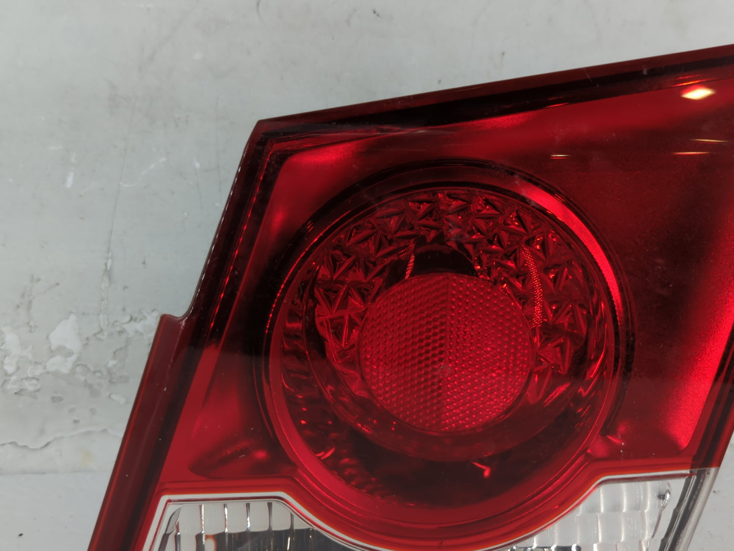 2011-2016 Chevrolet Cruze Tail Light Assembly Passenger Right OEM Fits Fits 2011 2012 2013 2014 2015 2016 OEM Used Auto Part