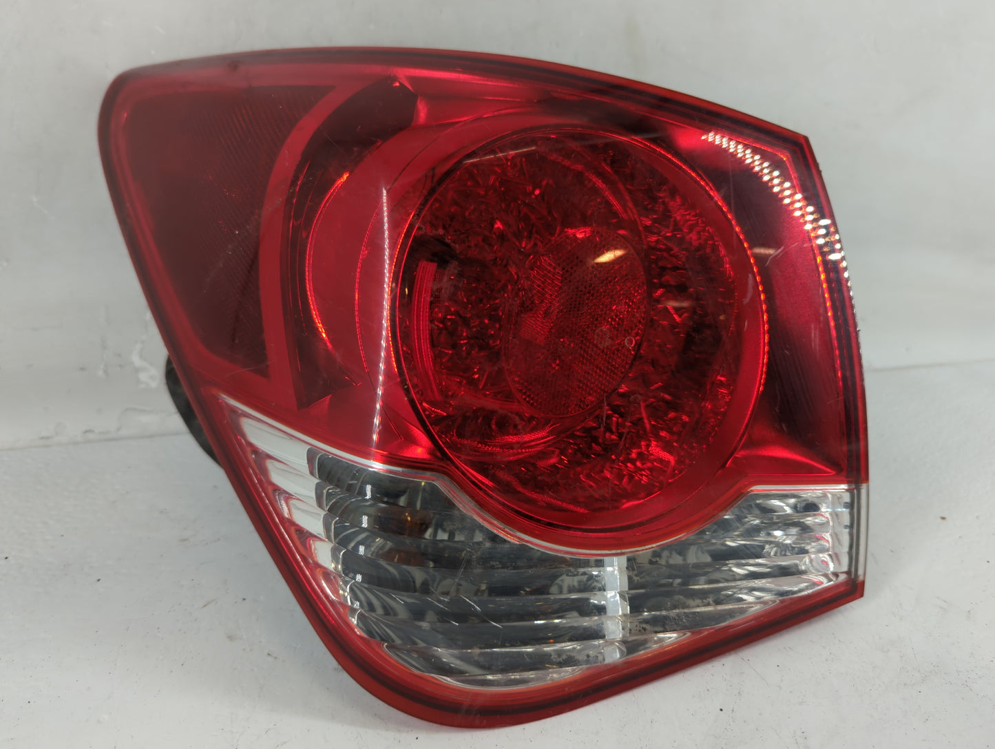 2011-2016 Chevrolet Cruze Tail Light Assembly Driver Left OEM Fits Fits 2011 2012 2013 2014 2015 2016 OEM Used Auto Parts - 