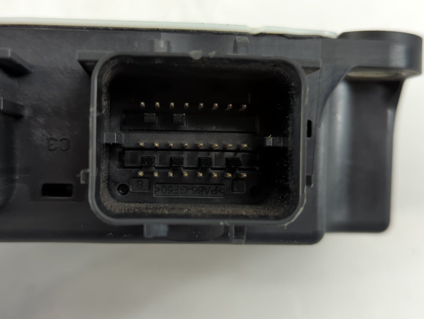 2011-2011 Chevrolet Cruze Chassis Control Module Ccm Bcm Body Control - Oemusedautoparts1.com