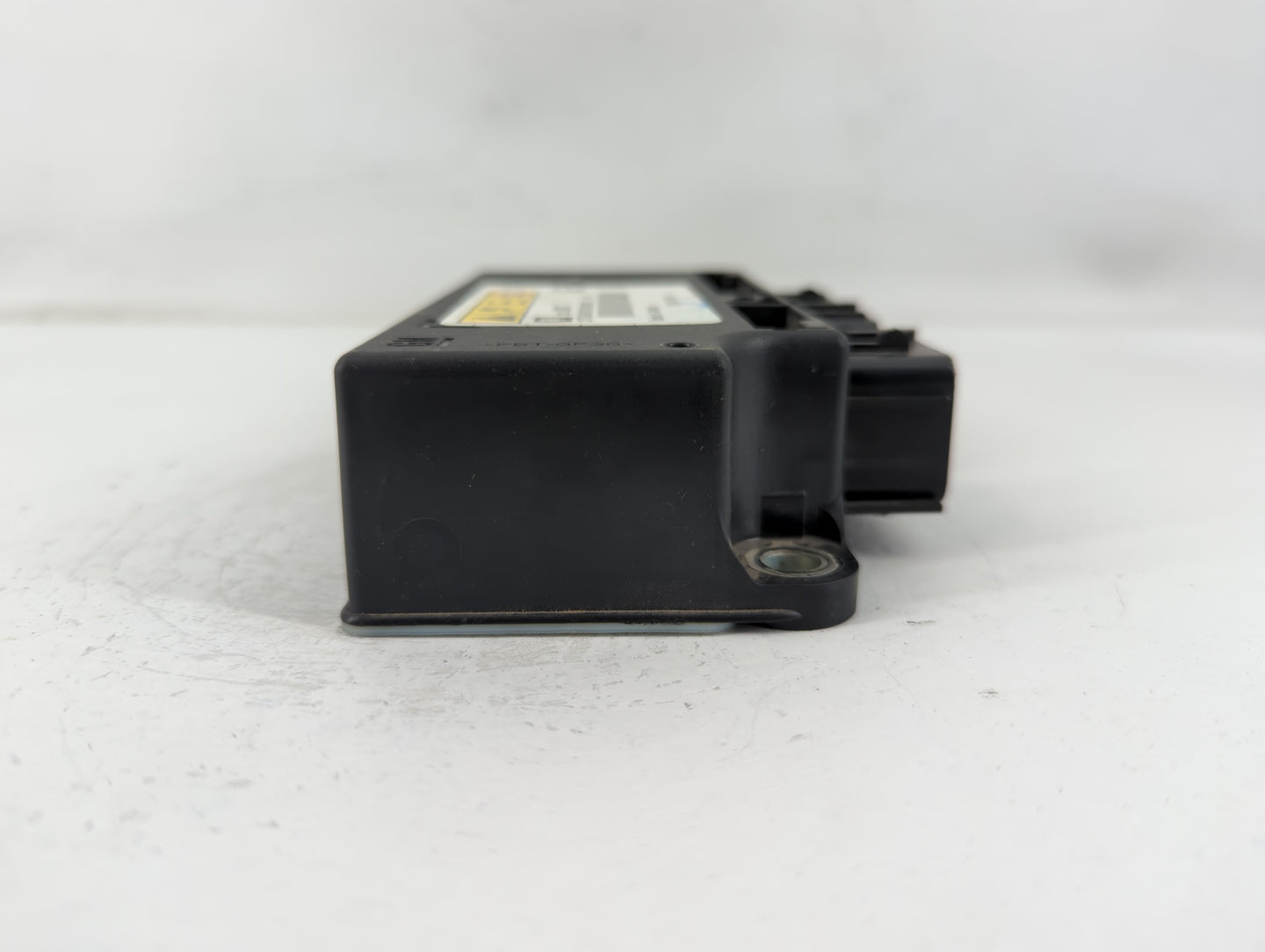 2011-2011 Chevrolet Cruze Chassis Control Module Ccm Bcm Body Control - Oemusedautoparts1.com
