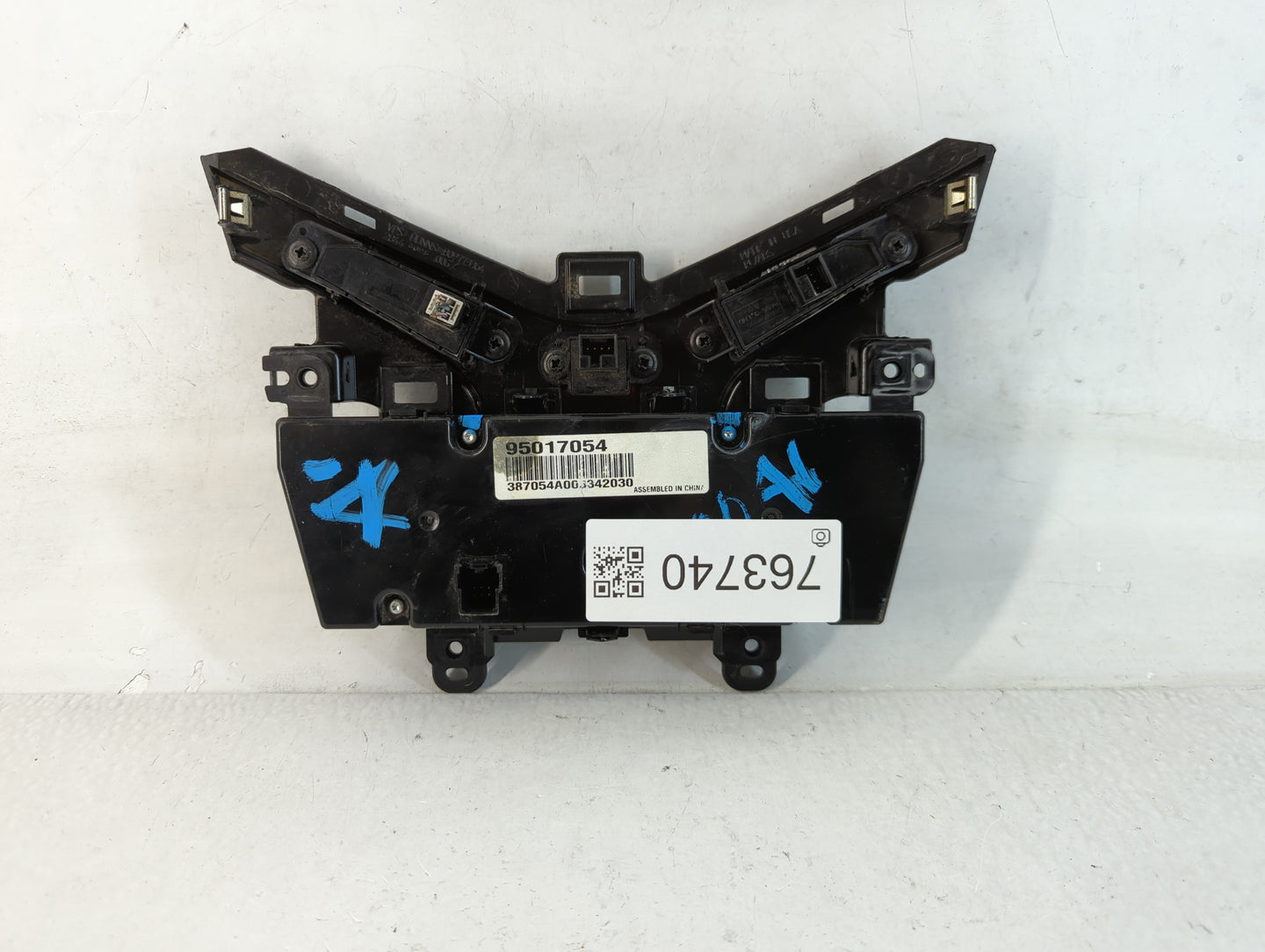 2011-2012 Chevrolet Cruze Climate Control Module Temperature AC/Heater Replacement P/N:95017054 Fits Fits 2011 2012 OEM Used