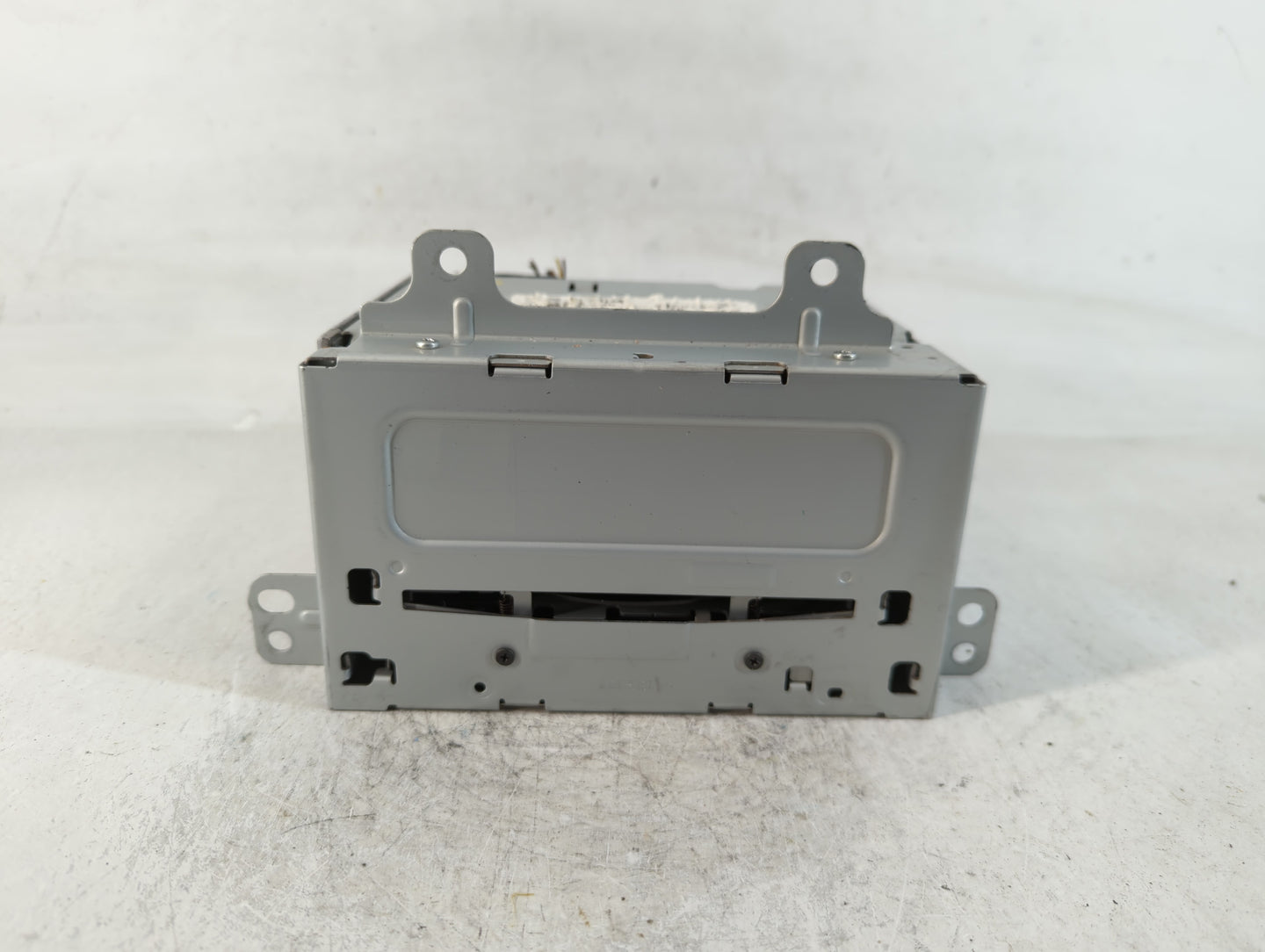 2011-2012 Chevrolet Cruze Radio AM FM Cd Player Receiver Replacement P/N:29883517 Fits Fits 2010 2011 2012 OEM Used Auto Par