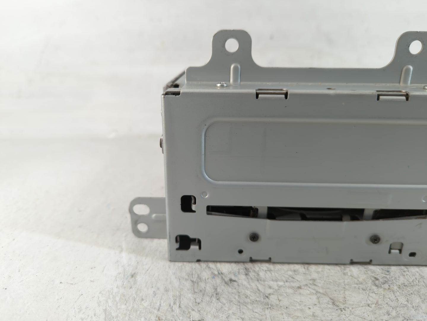 2011-2012 Chevrolet Cruze Radio AM FM Cd Player Receiver Replacement P/N:29883517 Fits Fits 2010 2011 2012 OEM Used Auto Par