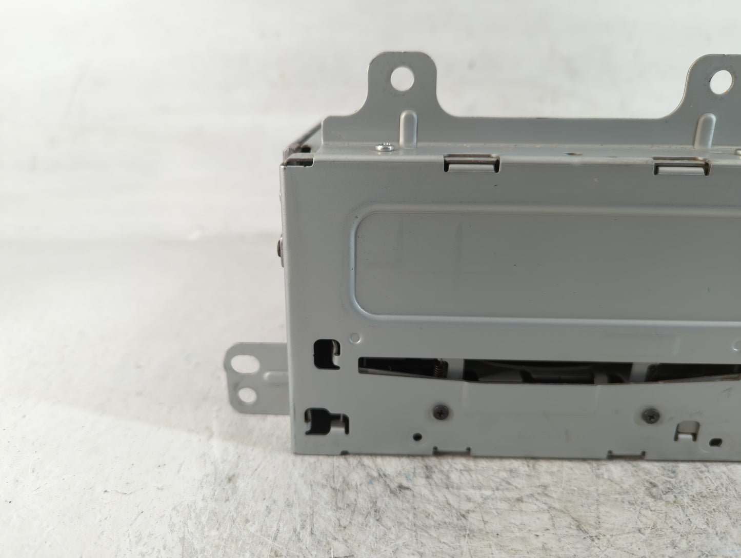 2011-2012 Chevrolet Cruze Radio AM FM Cd Player Receiver Replacement P/N:29883517 Fits Fits 2010 2011 2012 OEM Used Auto Par