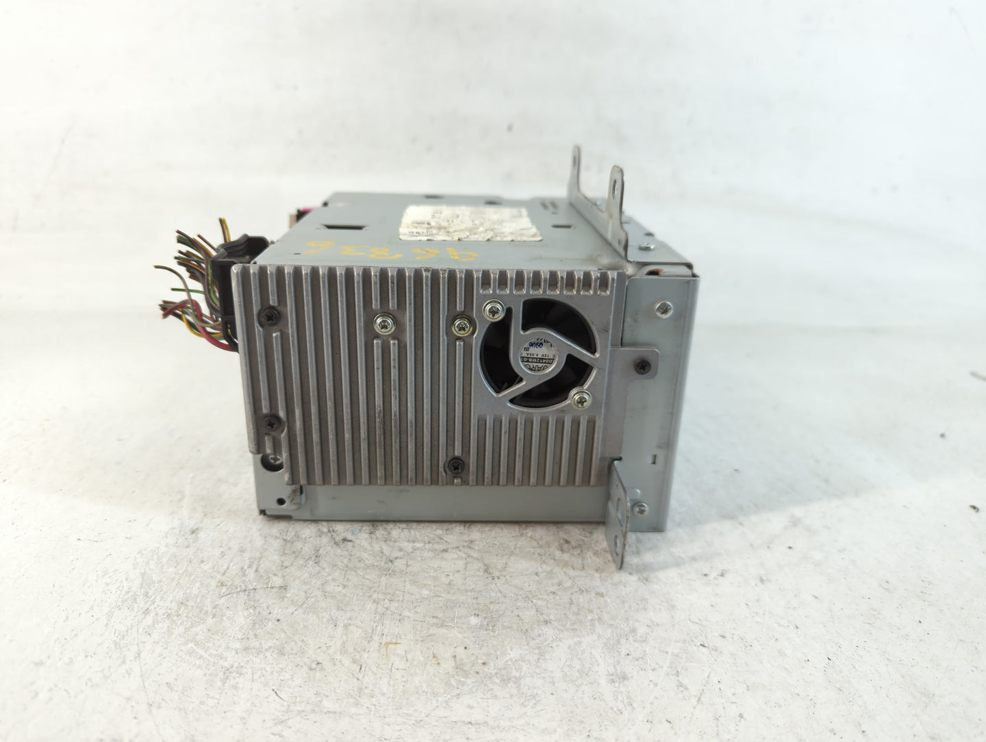 2011-2012 Chevrolet Cruze Radio AM FM Cd Player Receiver Replacement P/N:29883517 Fits Fits 2010 2011 2012 OEM Used Auto Par