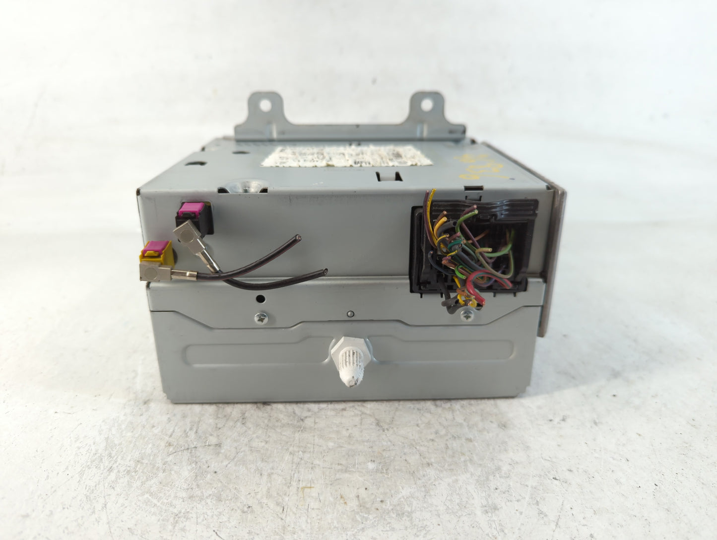 2011-2012 Chevrolet Cruze Radio AM FM Cd Player Receiver Replacement P/N:29883517 Fits Fits 2010 2011 2012 OEM Used Auto Par