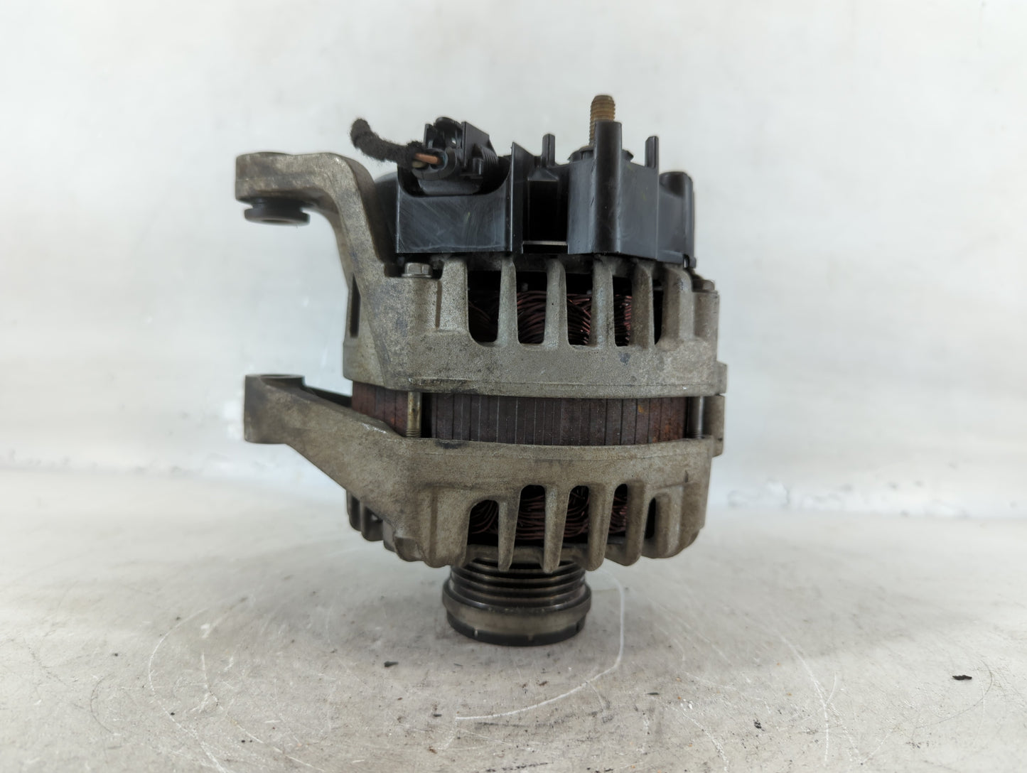 2011-2016 Chevrolet Cruze Alternator Replacement Generator Charging Assembly Engine OEM P/N:13579791 Fits OEM Used Auto Part