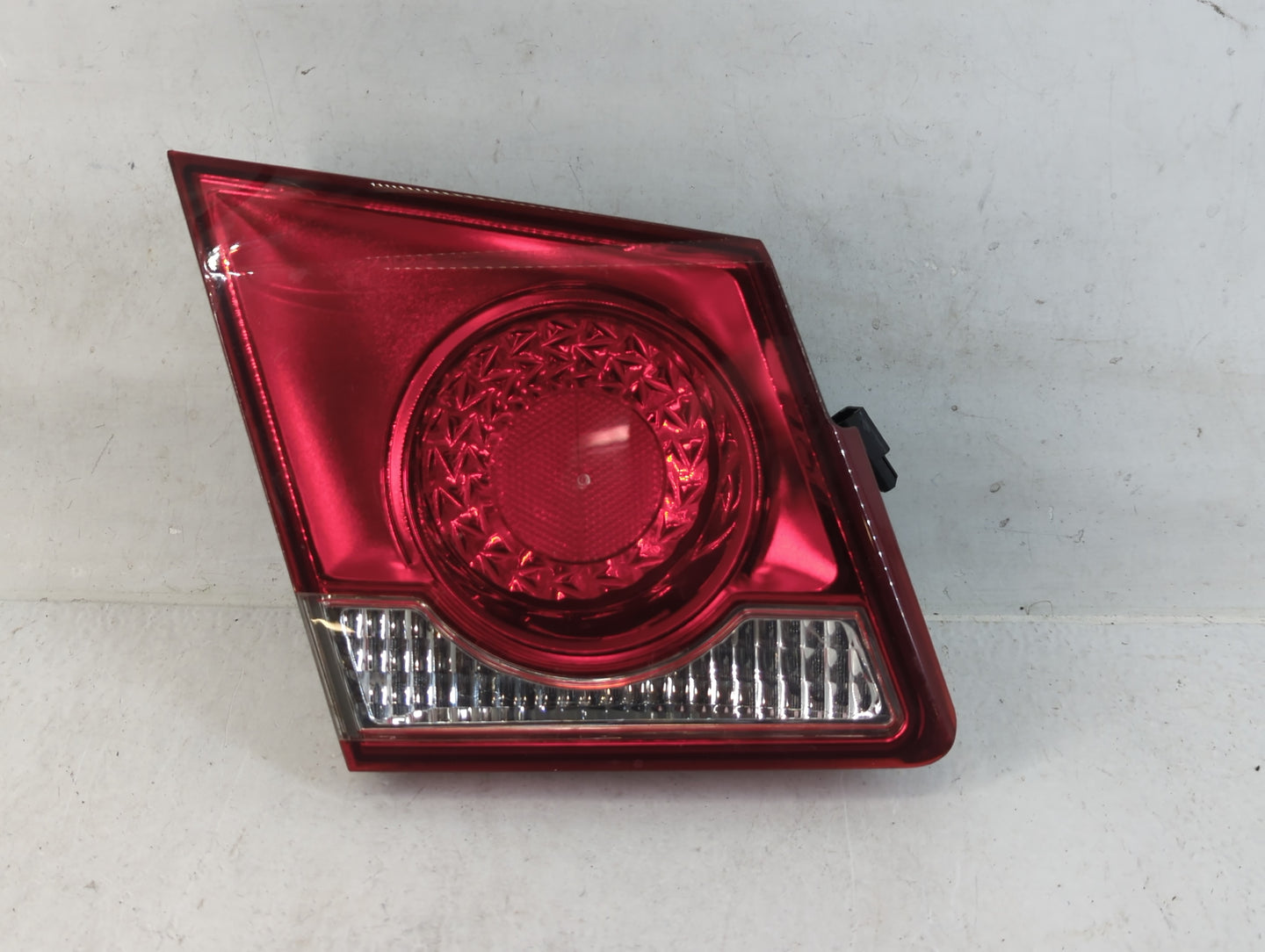 2011-2016 Chevrolet Cruze Tail Light Assembly Driver Left OEM Fits Fits 2011 2012 2013 2014 2015 2016 OEM Used Auto Parts - 