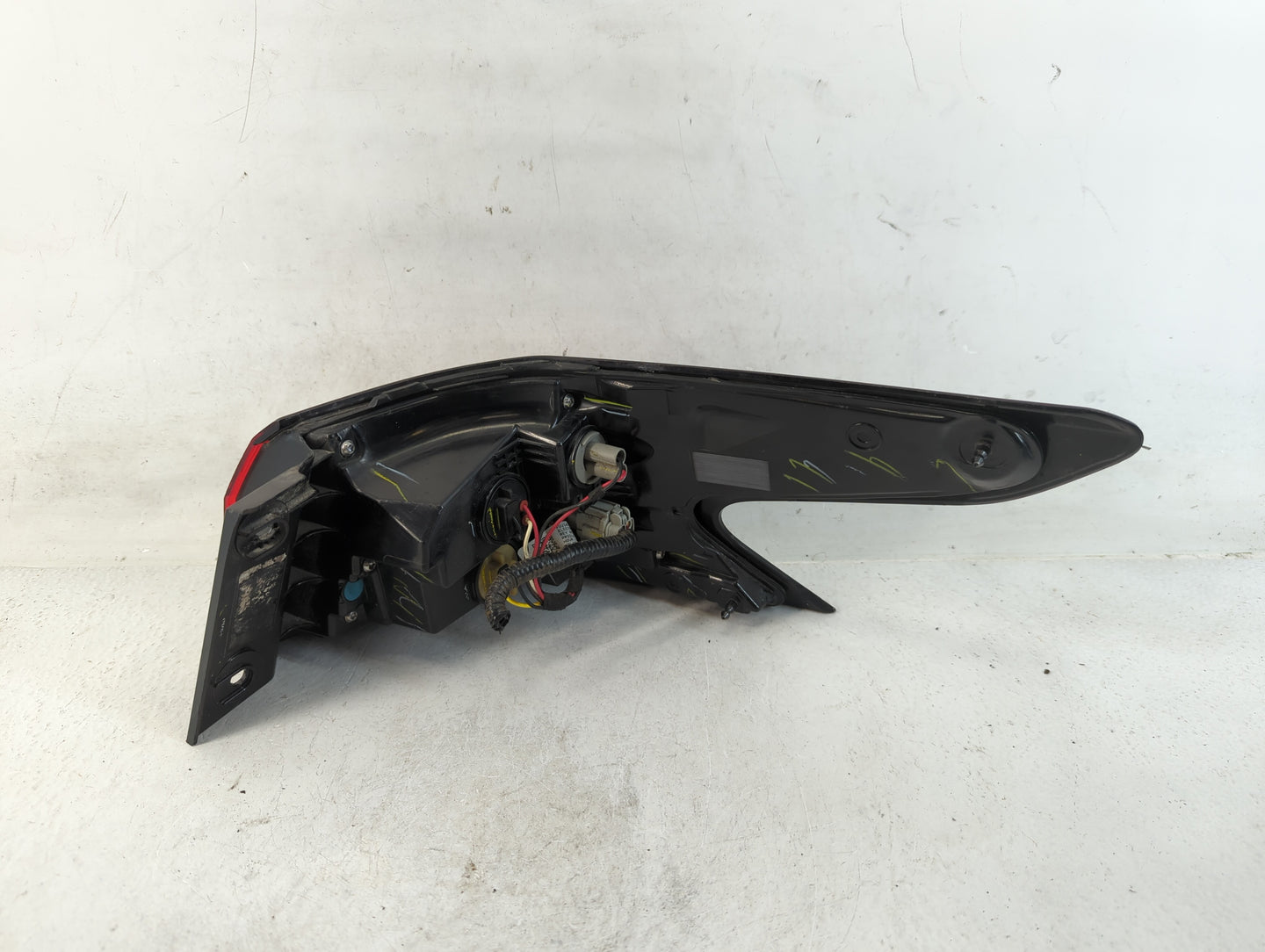 2011-2016 Chevrolet Cruze Tail Light Assembly Driver Left OEM P/N:STP2A110 THK 306 Fits Fits 2011 2012 2013 2014 2015 2016 O