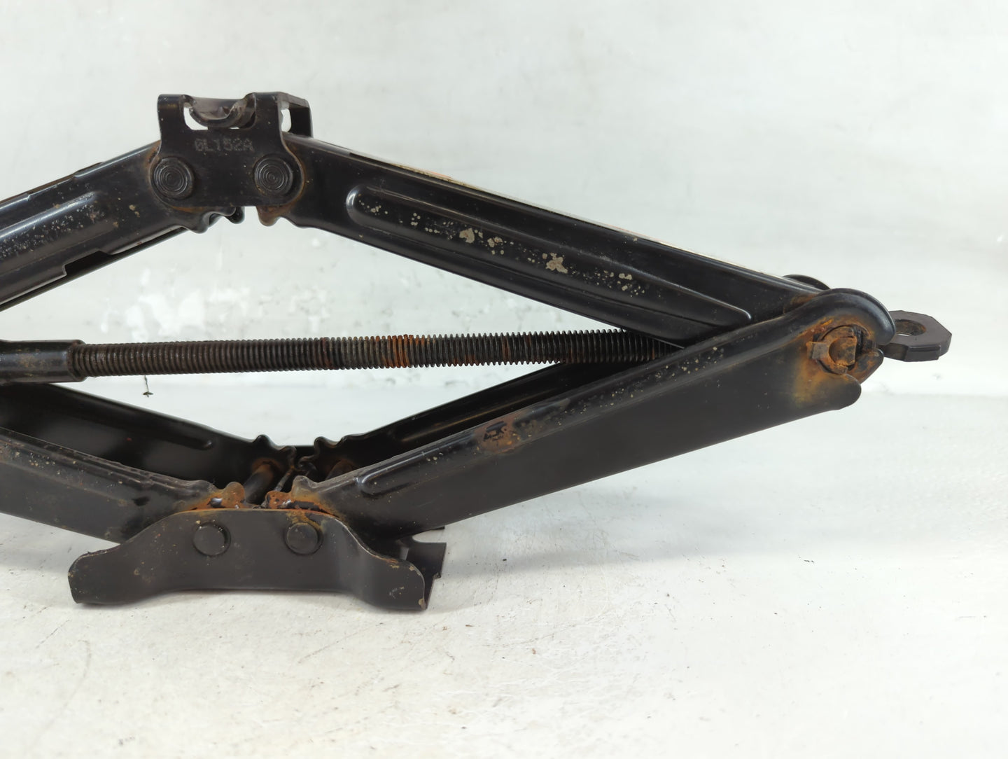 2011 Chevrolet Cruze Spare Scissor Car Jack 791215 - Oemusedautoparts1.com