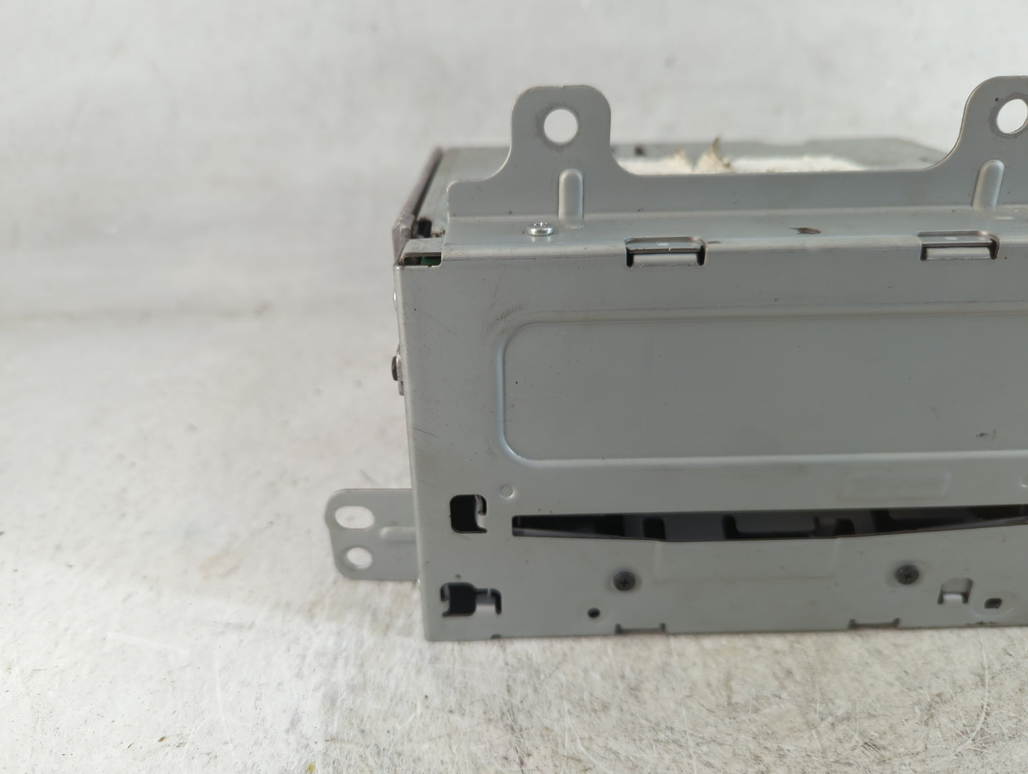 2011-2012 Chevrolet Cruze Radio AM FM Cd Player Receiver Replacement P/N:20983517 Fits Fits 2010 2011 2012 OEM Used Auto Par