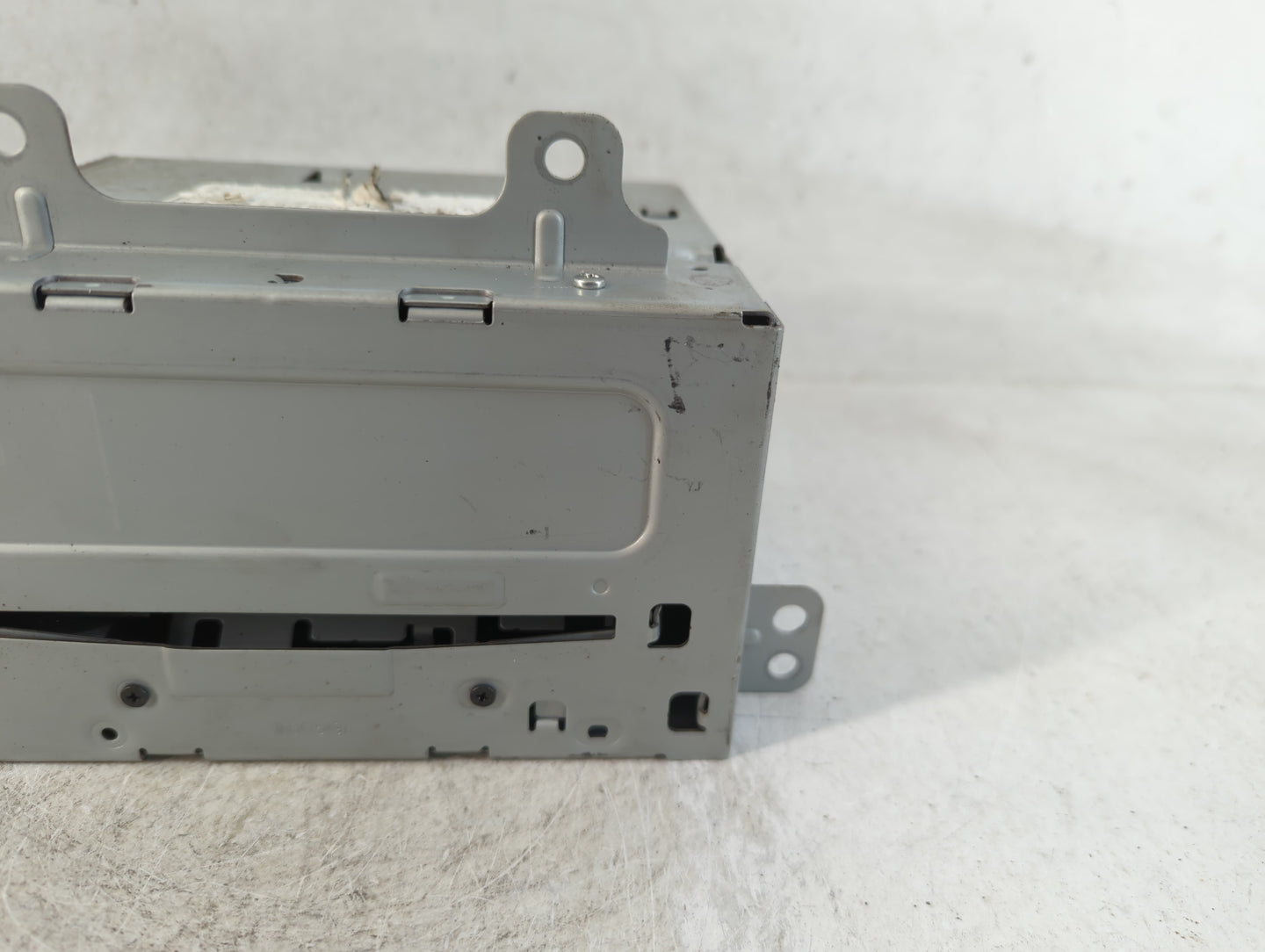 2011-2012 Chevrolet Cruze Radio AM FM Cd Player Receiver Replacement P/N:20983517 Fits Fits 2010 2011 2012 OEM Used Auto Par
