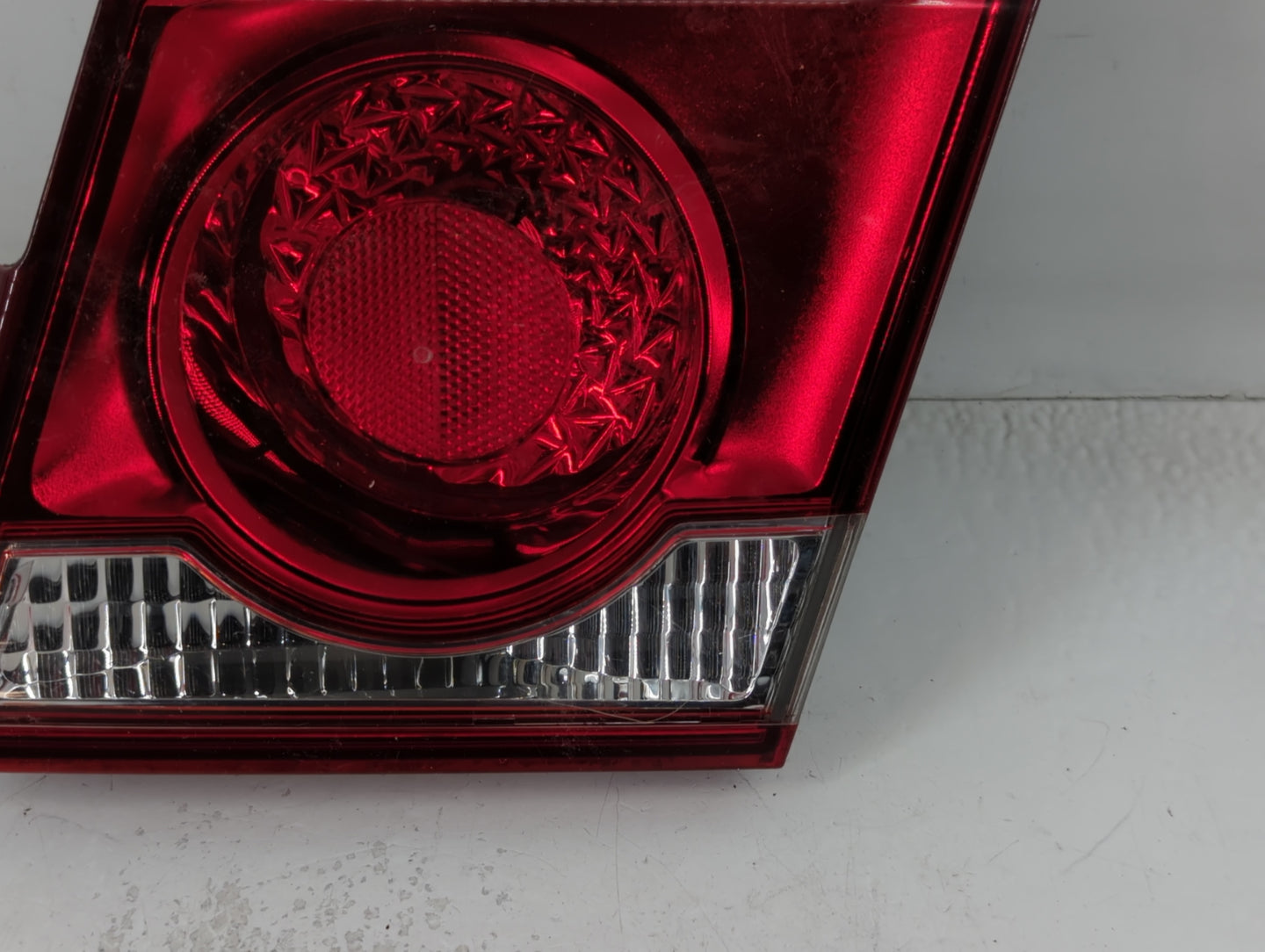 2011-2016 Chevrolet Cruze Tail Light Assembly Passenger Right OEM P/N:12V#3057KLCP Fits Fits 2011 2012 2013 2014 2015 2016 O
