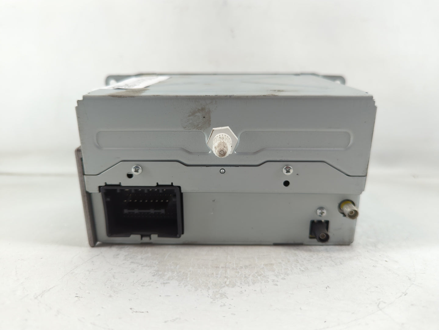 2011-2012 Chevrolet Cruze Radio AM FM Cd Player Receiver Replacement P/N:20983517 Fits Fits 2010 2011 2012 OEM Used Auto Par