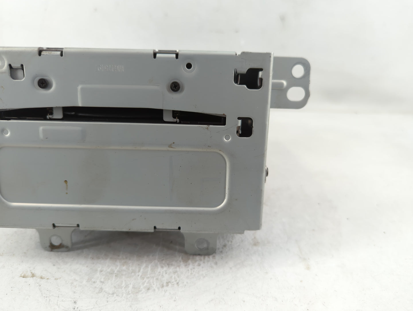 2011-2012 Chevrolet Cruze Radio AM FM Cd Player Receiver Replacement P/N:20983517 Fits Fits 2010 2011 2012 OEM Used Auto Par