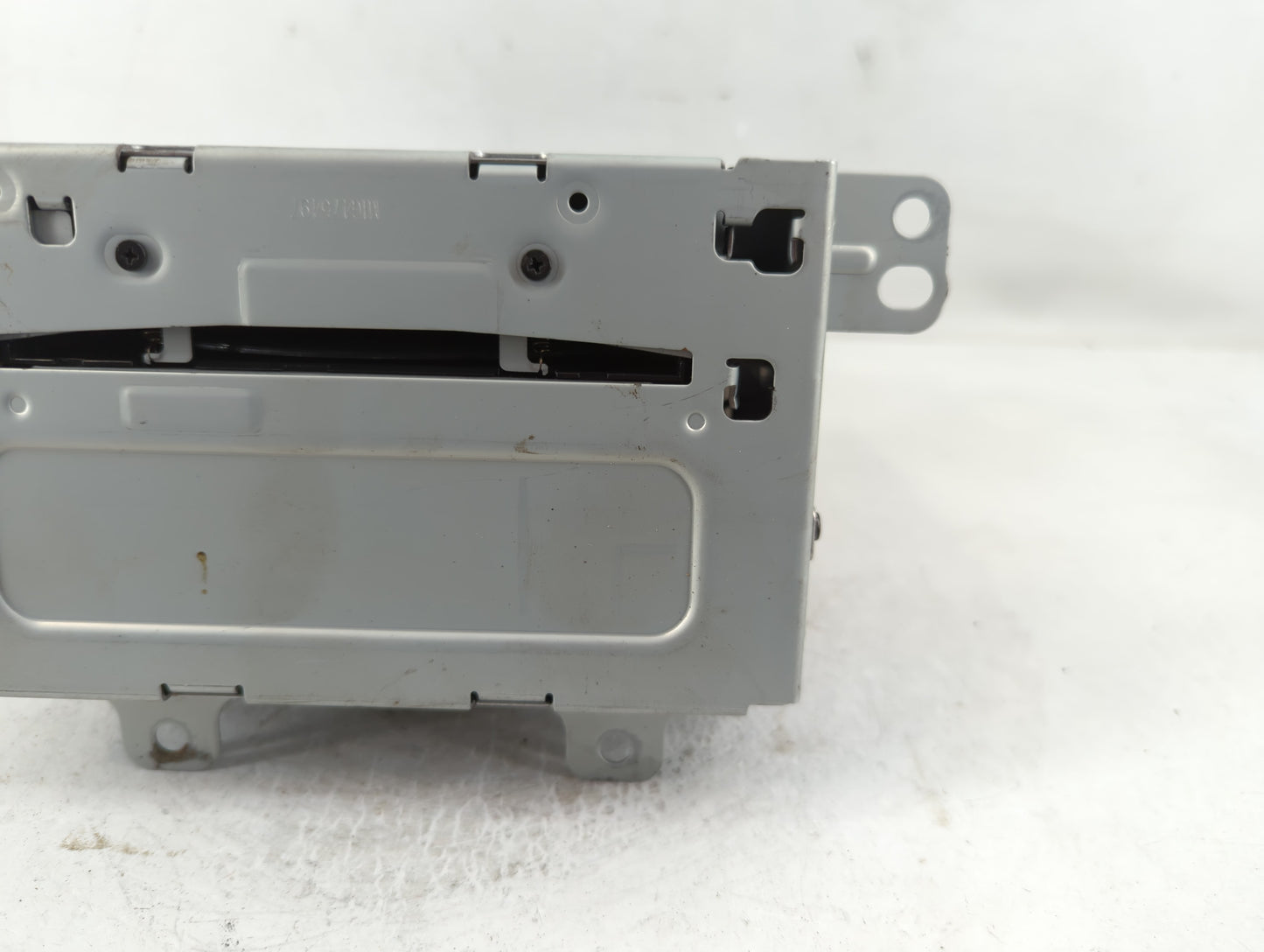 2011-2012 Chevrolet Cruze Radio AM FM Cd Player Receiver Replacement P/N:20983517 Fits Fits 2010 2011 2012 OEM Used Auto Par