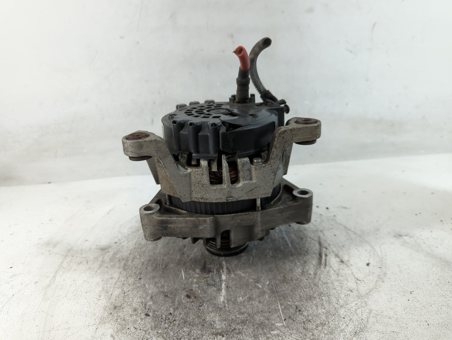 2011 Chevrolet Cruze Alternator Replacement Generator Charging Assembly Engine OEM P/N:13577154 Fits OEM Used Auto Parts - O