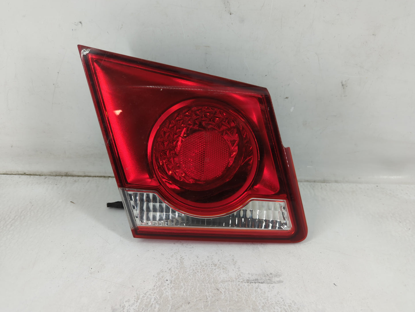 2011-2016 Chevrolet Cruze Tail Light Assembly Passenger Right OEM Fits Fits 2011 2012 2013 2014 2015 2016 OEM Used Auto Part