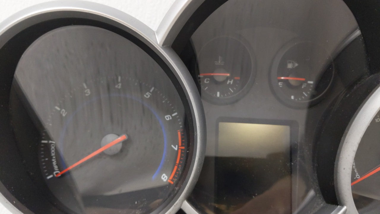 2011 Chevrolet Cruze Instrument Cluster Speedometer Gauges P/N:811511914 769212-670A, 95018203, 95018205 Fits OEM Used Auto 