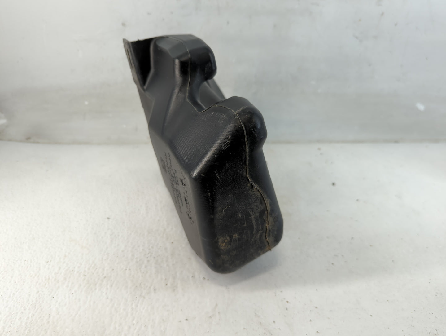 2011-2016 Chevrolet Cruze Windshield Washer Fluid Reservoir Bottle Oem - Oemusedautoparts1.com