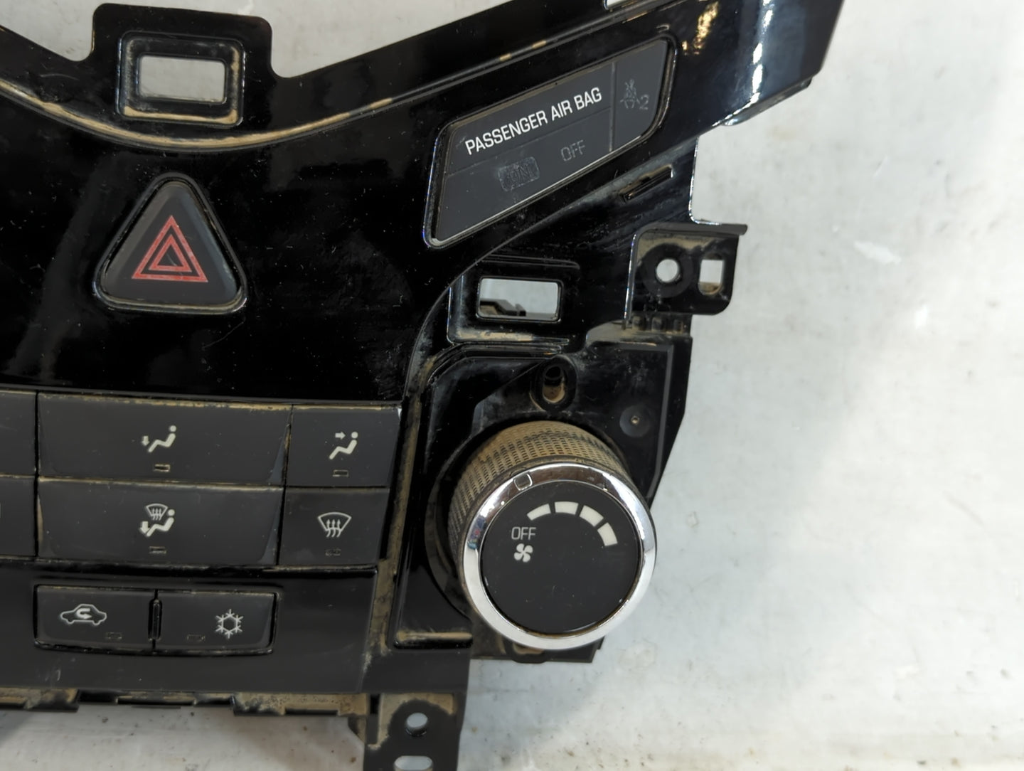 2011-2012 Chevrolet Cruze Climate Control Module Temperature AC/Heater Replacement P/N:95017054 Fits Fits 2011 2012 OEM Used