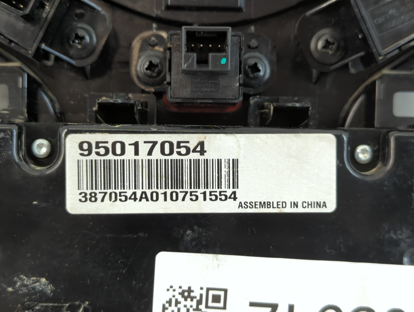 2011-2012 Chevrolet Cruze Climate Control Module Temperature AC/Heater Replacement P/N:95017054 Fits Fits 2011 2012 OEM Used