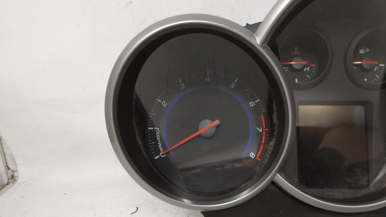 2011 Chevrolet Cruze Instrument Cluster Speedometer Gauges P/N:811511914 769212-670A, 95018203, 95018205 Fits OEM Used Auto 