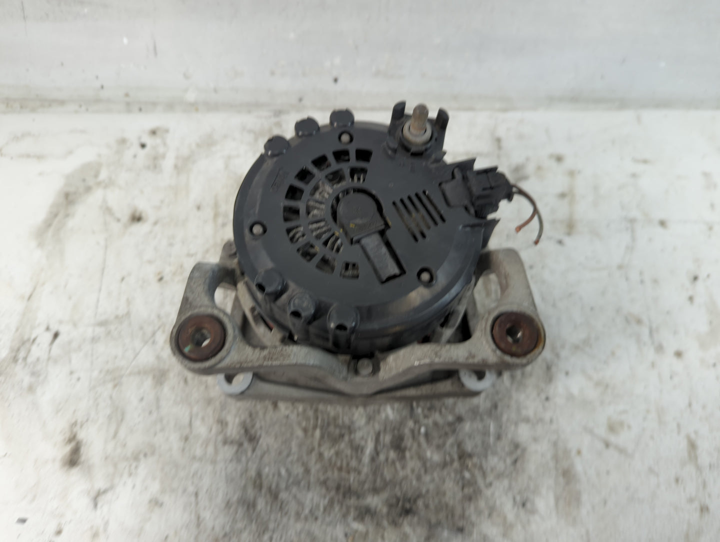 2011-2016 Chevrolet Cruze Alternator Replacement Generator Charging Assembly Engine OEM P/N:13577411 Fits OEM Used Auto Part