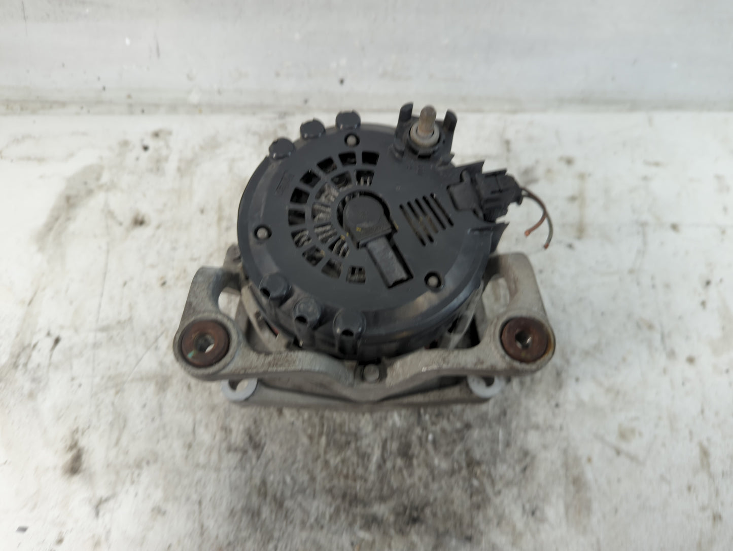 2011-2016 Chevrolet Cruze Alternator Replacement Generator Charging Assembly Engine OEM P/N:13577411 Fits OEM Used Auto Part