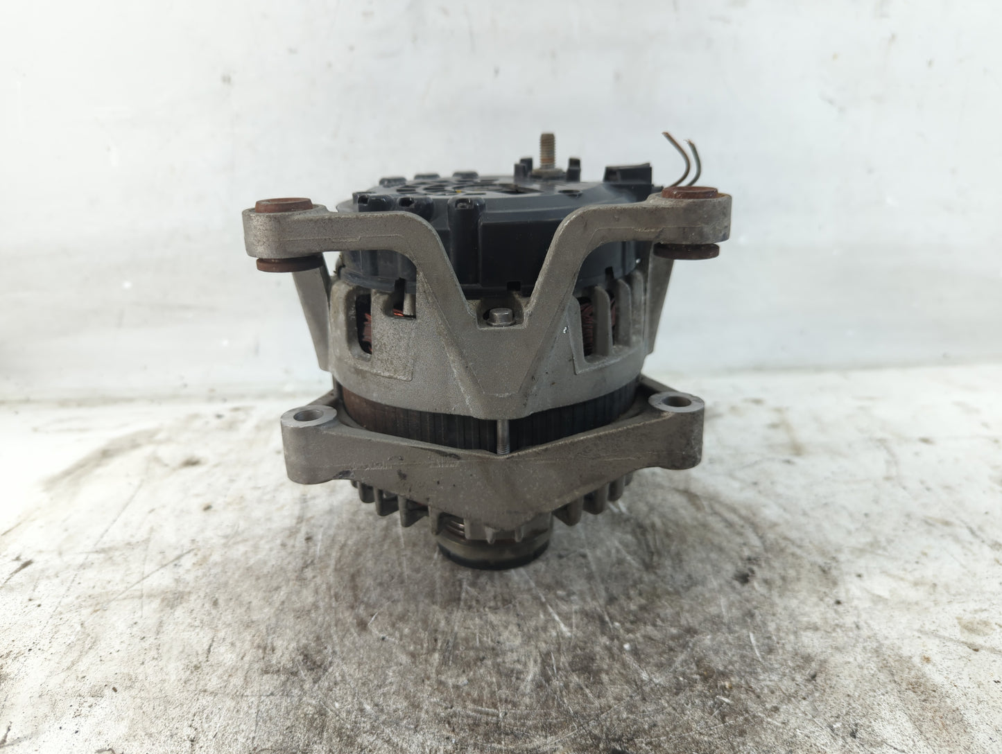 2011-2016 Chevrolet Cruze Alternator Replacement Generator Charging Assembly Engine OEM P/N:13577411 Fits OEM Used Auto Part
