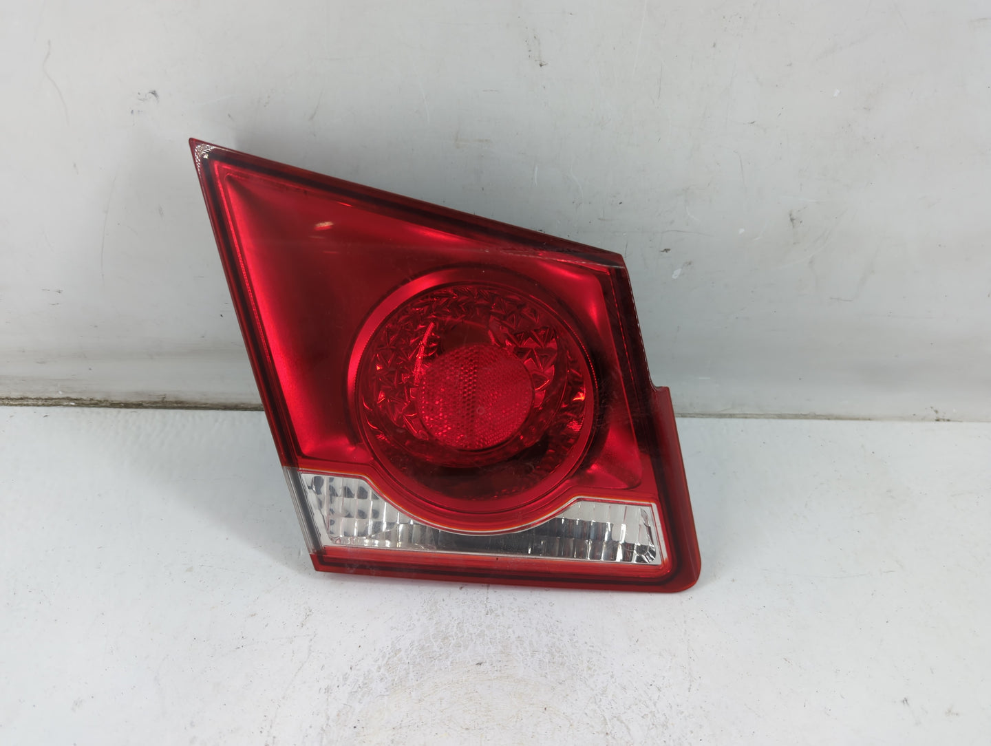 2011-2016 Chevrolet Cruze Tail Light Assembly Driver Left OEM Fits Fits 2011 2012 2013 2014 2015 2016 OEM Used Auto Parts - 
