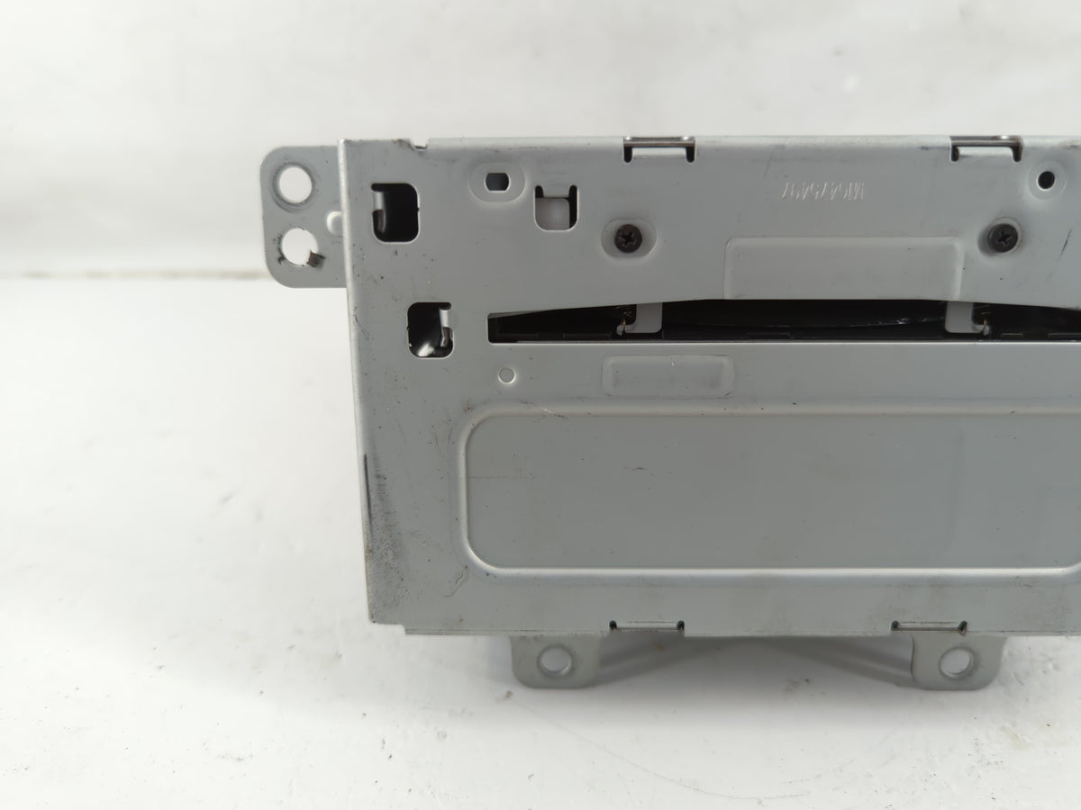 2011-2012 Chevrolet Cruze Radio AM FM Cd Player Receiver Replacement Fits Fits 2010 2011 2012 OEM Used Auto Parts - Oemuseda