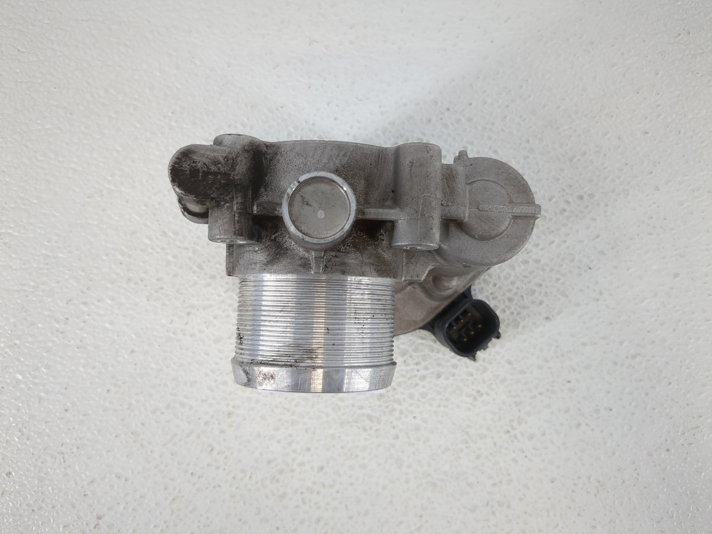 2011 Chevrolet Cruze Limited Throttle Body P/N:55565489 Fits Fits 2012 2013 2014 2015 2016 2017 2018 2019 2020 2021 OEM Used