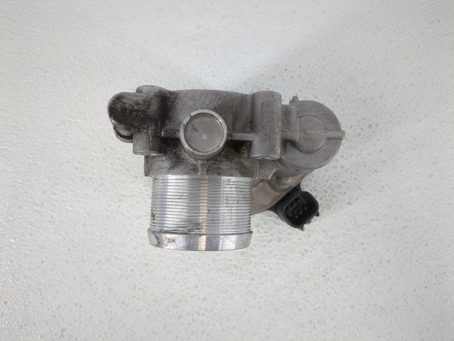 2011 Chevrolet Cruze Limited Throttle Body P/N:55565489 Fits Fits 2012 2013 2014 2015 2016 2017 2018 2019 2020 2021 OEM Used