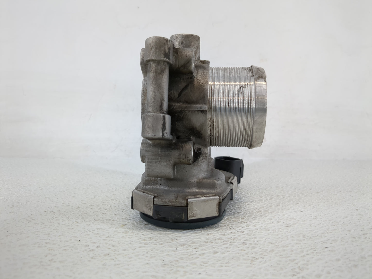 2011 Chevrolet Cruze Limited Throttle Body P/N:55565489 Fits Fits 2012 2013 2014 2015 2016 2017 2018 2019 2020 2021 OEM Used