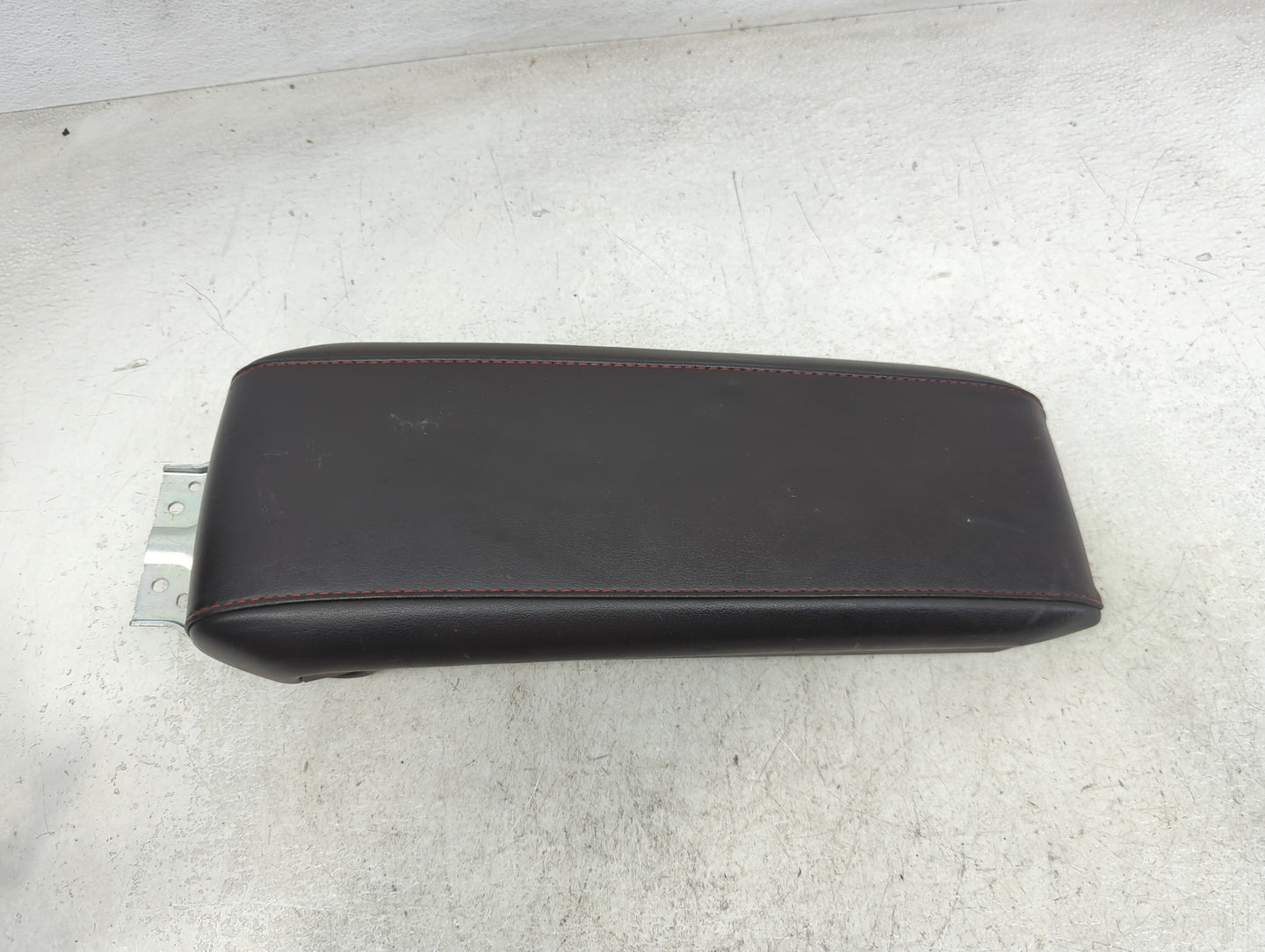 2010-2011 Chevrolet Equinox Center Console Armrest Cover Lid Fits Fits 2010 2011 OEM Used Auto Parts - Oemusedautoparts1.com