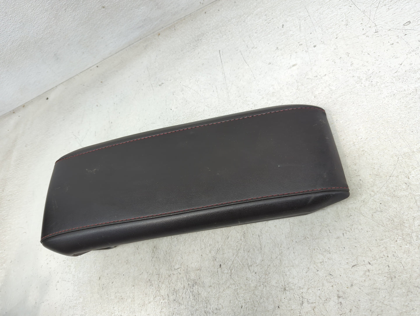 2010-2011 Chevrolet Equinox Center Console Armrest Cover Lid Fits Fits 2010 2011 OEM Used Auto Parts - Oemusedautoparts1.com